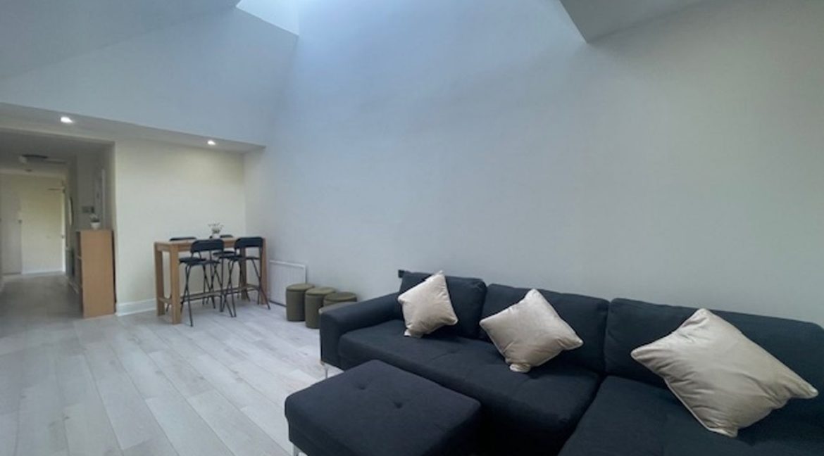 520114-large-2.jpg