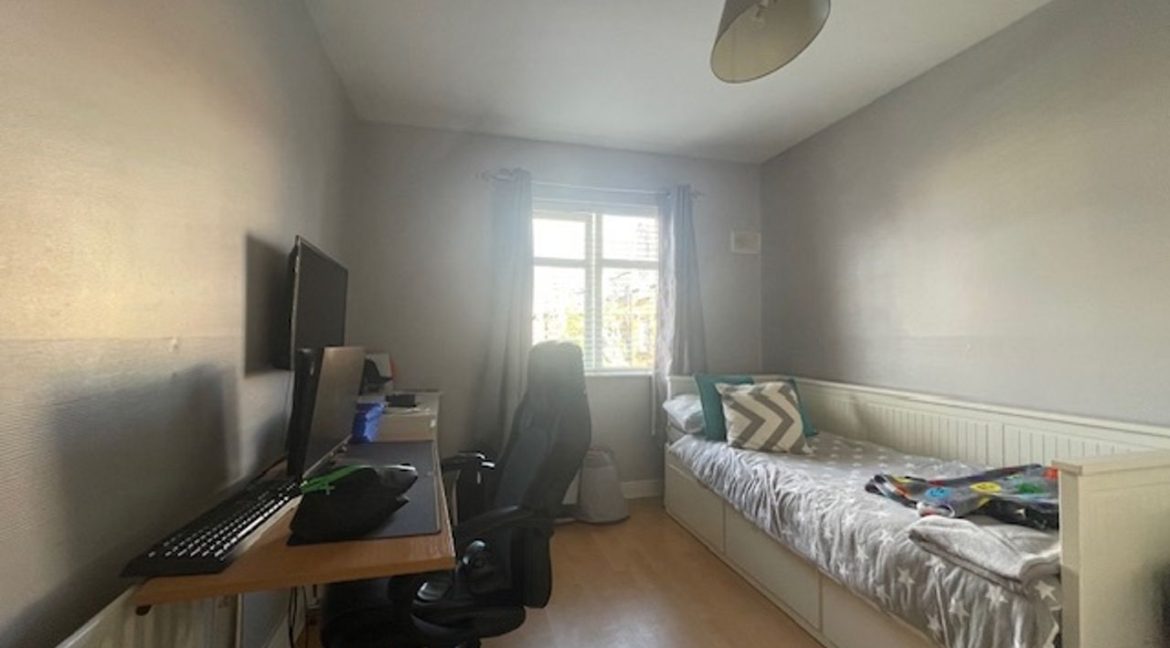 Olivers Estate Agent | 27 Parklands Court, Ballycullen 502002-large-7.jpg