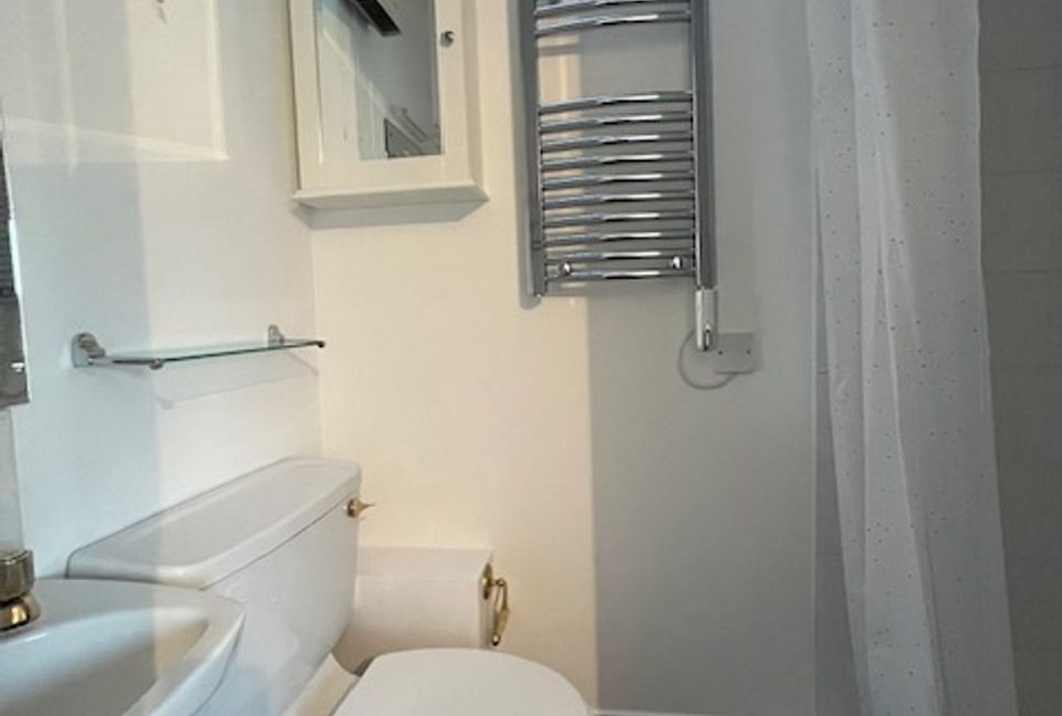 Olivers Estate Agent | Apartment 57 ,Salthill,Blackrock,Co. Dublin 507759-large-8.jpg