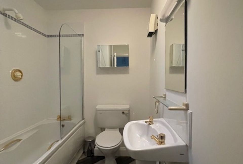 Olivers Estate Agent | Apartment 57 ,Salthill,Blackrock,Co. Dublin 507759-large-11.jpg