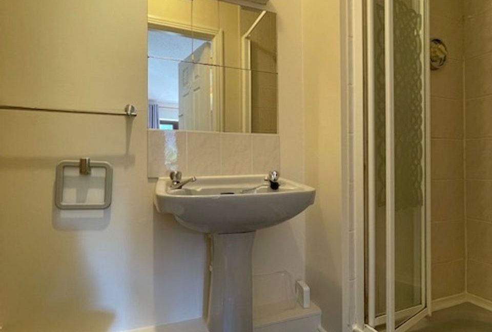 Olivers Estate Agent | 6 Marlborough Court 521134-large-9.jpg