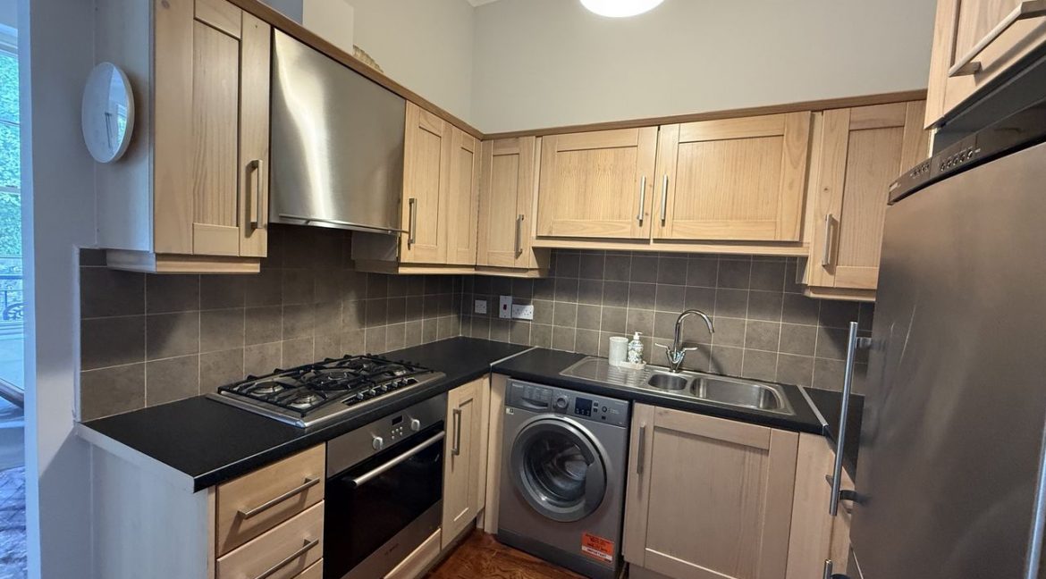 Olivers Estate Agent | Apartment 32, North Wing Old Connaught House 521104-large-2.jpg