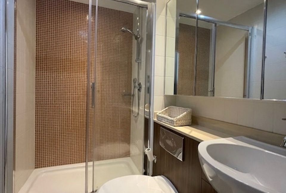 463771-large-7.jpg