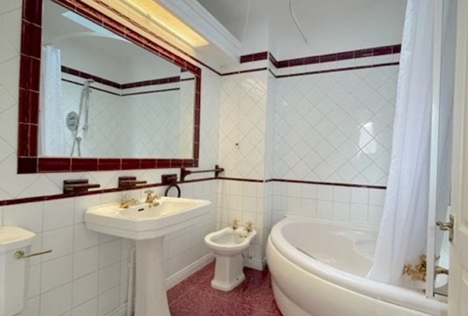 443028-large-8.jpg