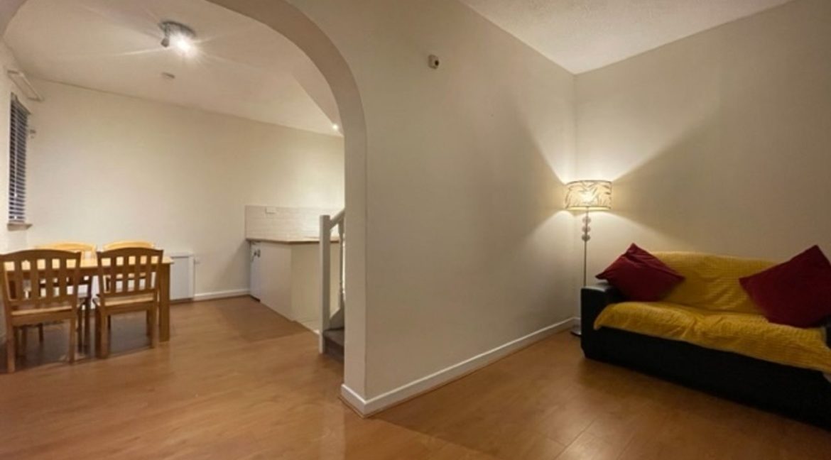 453235-large-6.jpg
