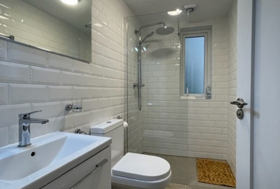 451736-large-10.jpg